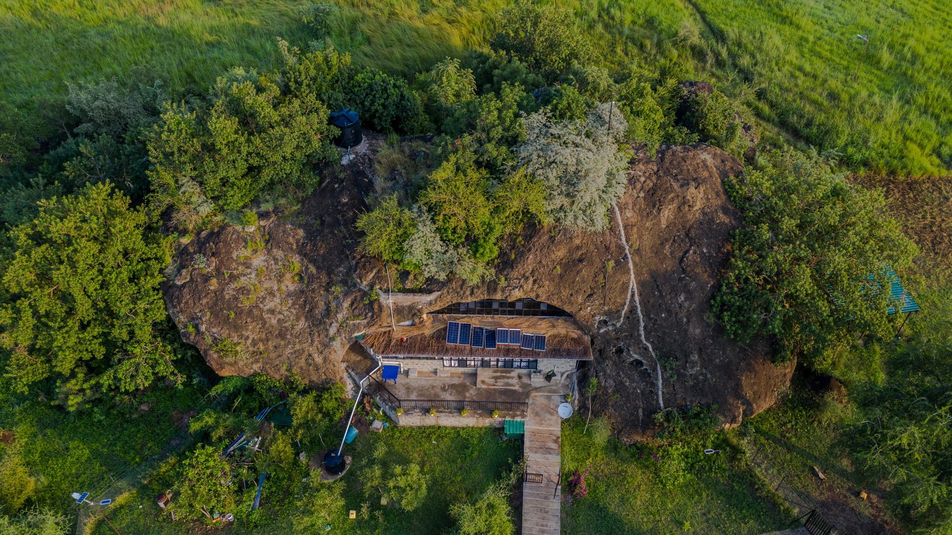 Cave Rock Lodge Pian Upe » Oeganda » Matoke Tours